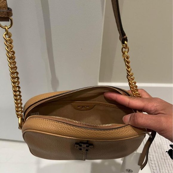 BRAND NEW Tory Burch McGraw Camera Bag - Picture 2 of 5